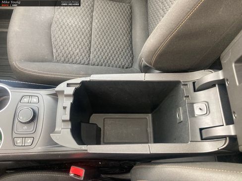 Used 2018 GMC Terrain SLE w/ Driver Convenience Package FWD image 37