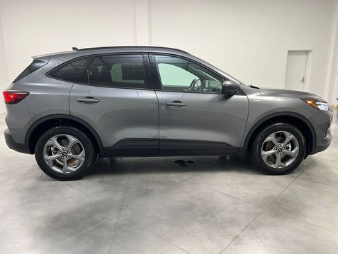 Used 2025 Ford Escape ST-Line AWD/4WD image 8