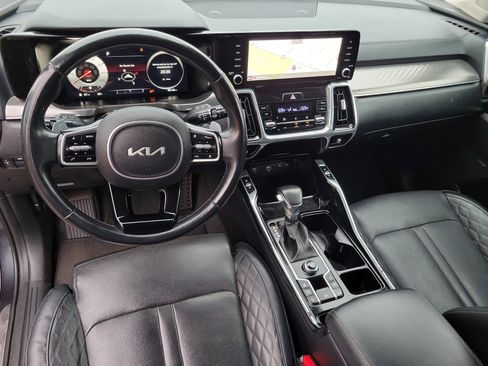 Used 2022 Kia Sorento SX image 9