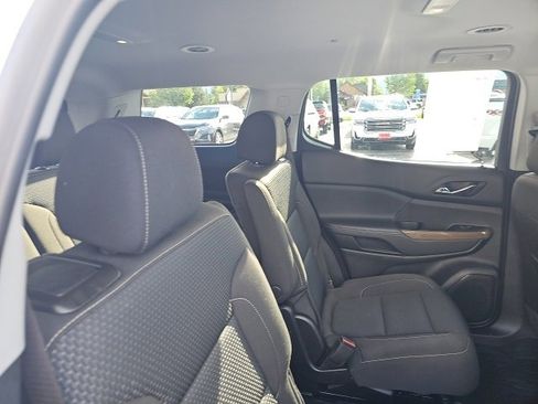 Used 2023 GMC Acadia SLE w/ Driver Convenience Package image 21