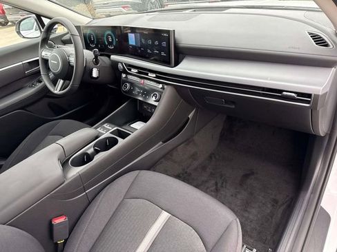 New 2026 Hyundai Sonata SEL FWD image 17