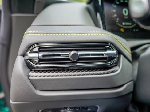 Used 2025 Aston Martin DB12 Coupe image 38