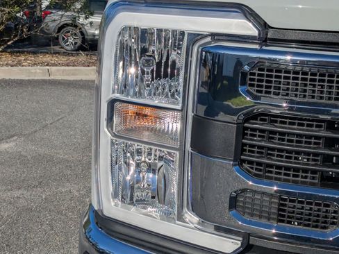 New 2026 Ford F250 XLT w/ FX4 Off-Road Package image 12