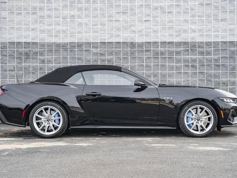 Used 2024 Ford Mustang GT Premium image 4