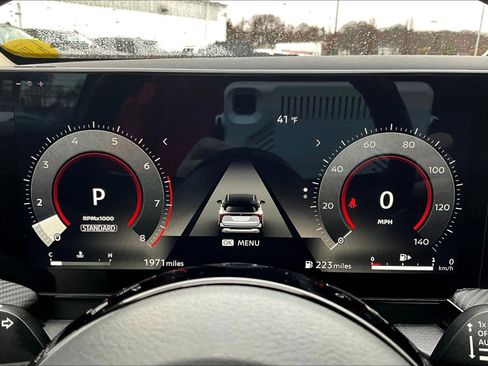 Used 2025 Nissan Kicks SR w/ SR Premium Package image 25