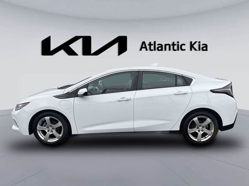 Used 2017 Chevrolet Volt LT w/ Comfort Package FWD image 11