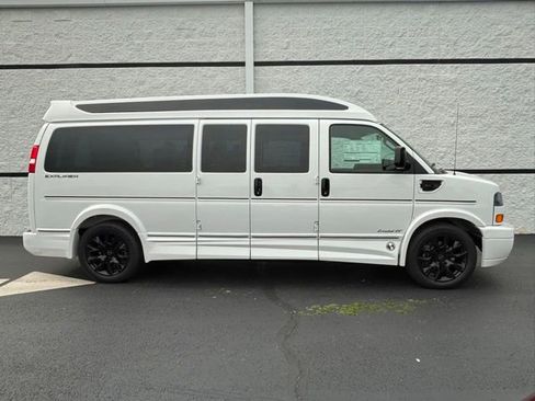 New 2026 GMC Savana 2500 Extended w/ Driver Convenience Package RWD image 6
