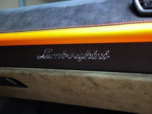 Used 2024 Lamborghini Huracan Sterrato AWD/4WD image 62