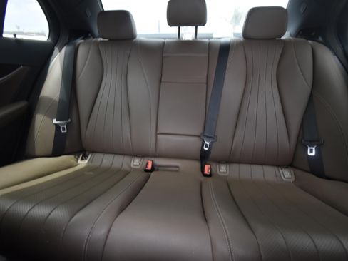 Used 2017 Mercedes-Benz E 300 image 10