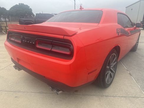 Used 2022 Dodge Challenger R/T w/ Plus Package image 13