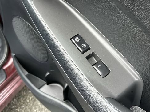 Used 2017 Kia Forte LX image 27