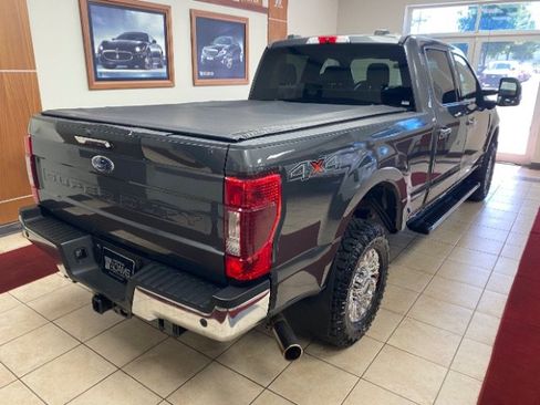 Used 2020 Ford F350 XLT w/ XLT Premium Package AWD/4WD image 3