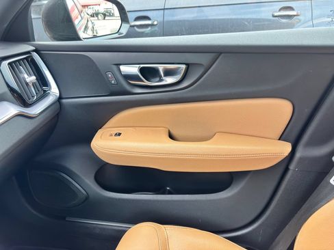 Used 2020 Volvo V60 T5 Cross Country w/ Protection Package Premier AWD/4WD image 24