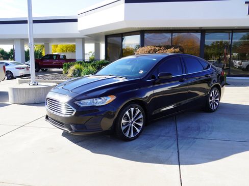 Used 2019 Ford Fusion SE image 5