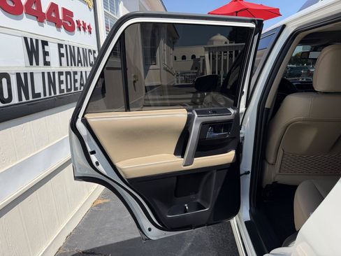 Used 2016 Toyota 4Runner Limited AWD/4WD image 26