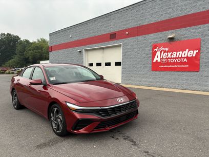 Used 2025 Hyundai Elantra SEL
