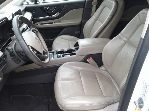 Used 2020 Lincoln Corsair Reserve image 15