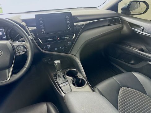 Used 2023 Toyota Camry SE w/ Convenience Package FWD image 19