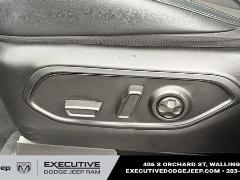 Used 2023 Jeep Grand Cherokee Altitude AWD/4WD image 10