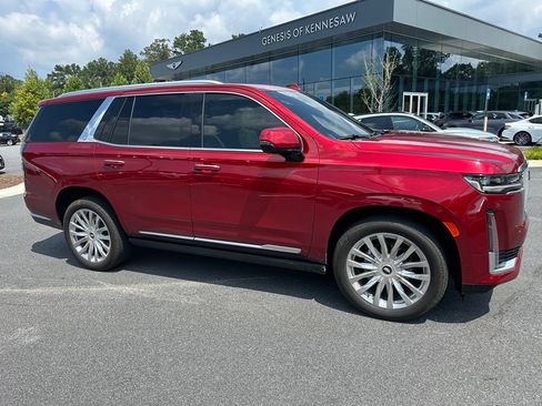 Used 2024 Cadillac Escalade Premium Luxury w/ Performance Package AWD/4WD image 4