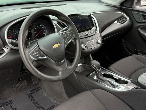 Used 2023 Chevrolet Malibu LT image 18