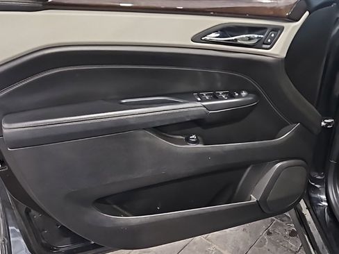 Used 2014 Cadillac SRX Performance image 26