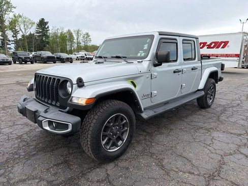 Used 2022 Jeep Gladiator Overland w/ Popular Equipment Package AWD/4WD image 4