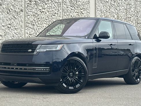 Certified 2023 Land Rover Range Rover SE image 1