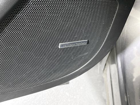 Used 2022 Subaru Ascent Touring image 19