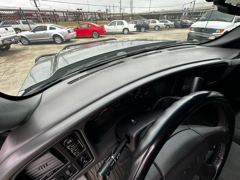 Used 2006 Chevrolet Silverado 1500 LT w/ Light Duty Power Package image 42