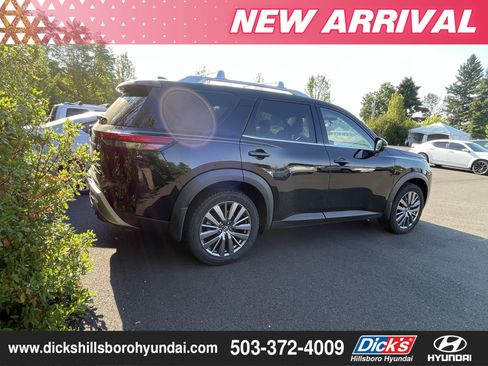 Used 2023 Nissan Pathfinder SL w/ SL Premium Package AWD/4WD image 6