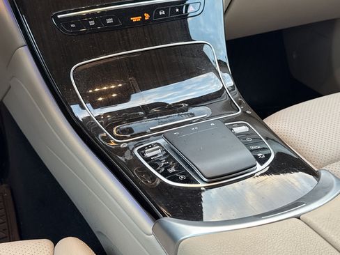 Certified 2022 Mercedes-Benz GLC 300 GLC 300 image 26