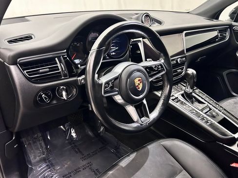 Used 2020 Porsche Macan AWD/4WD image 11