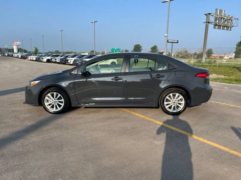 Used 2023 Toyota Corolla LE w/ LE Convenience Package FWD image 27