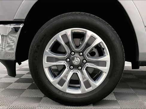 Used 2024 RAM 1500 Limited AWD/4WD image 10