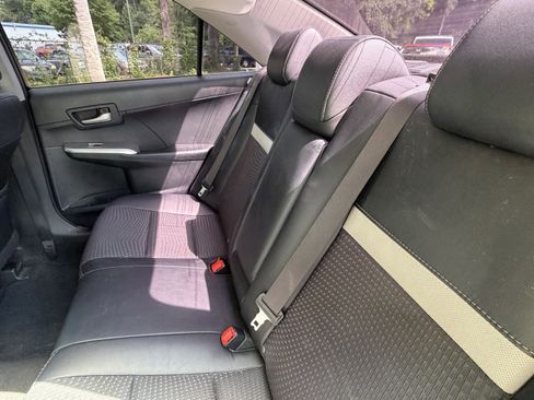 Used 2013 Toyota Camry SE FWD image 29