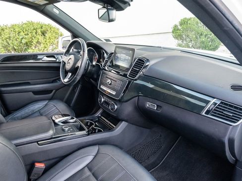 Used 2018 Mercedes-Benz GLE 350 w/ Premium 1 Package image 25