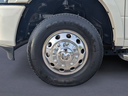 Used 2024 RAM 3500 Limited AWD/4WD image 31