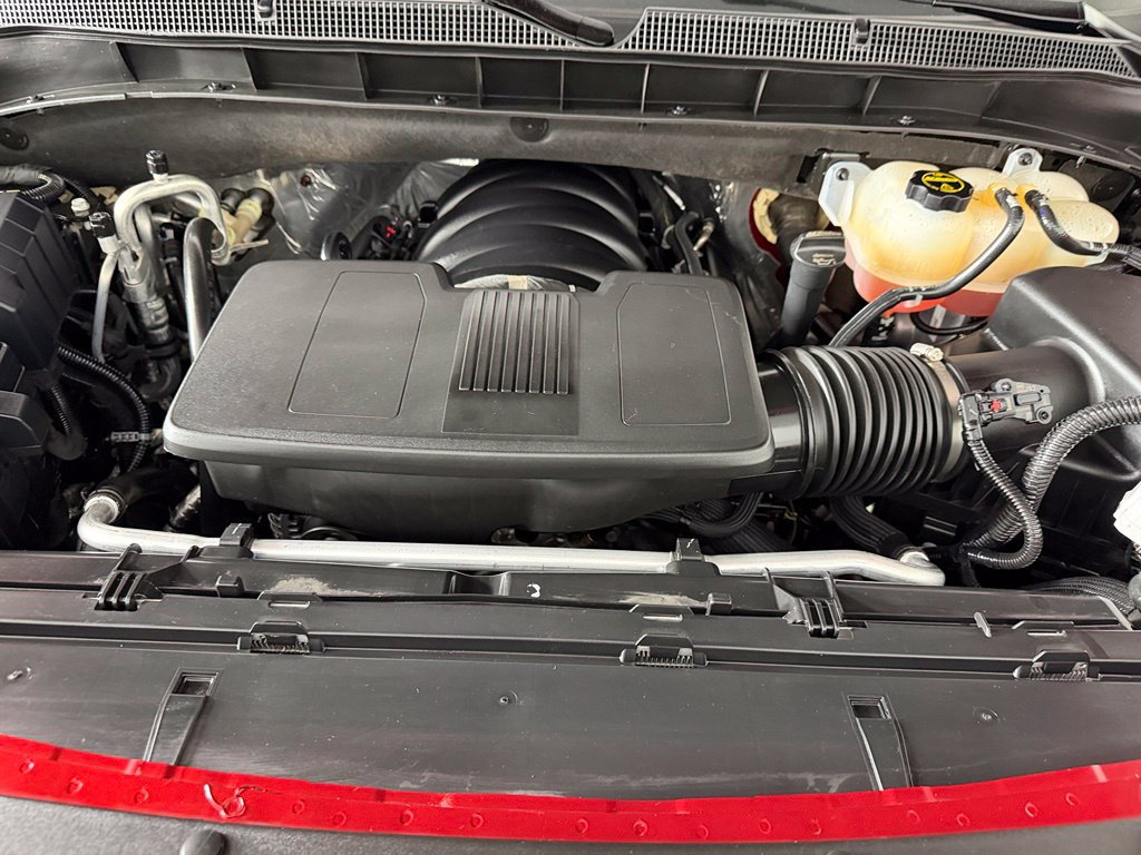 Used 2025 Chevrolet Suburban Premier AWD/4WD image 24
