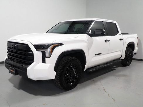 Used 2026 Toyota Tundra SR5 RWD image 9