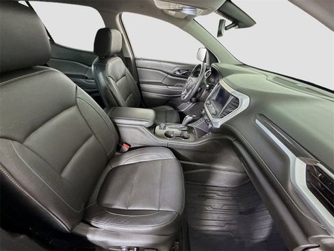 Used 2017 GMC Acadia SLT image 32