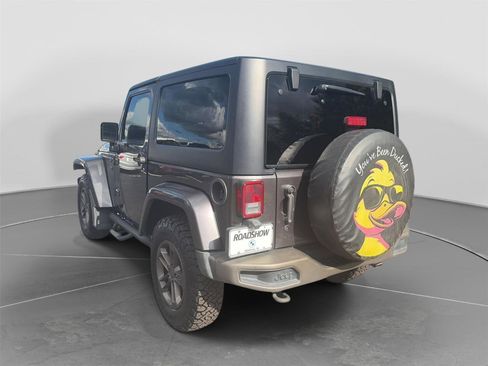 Used 2016 Jeep Wrangler Sahara AWD/4WD image 3