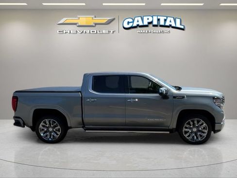Used 2025 GMC Sierra 1500 Denali w/ Denali Reserve Package AWD/4WD image 6