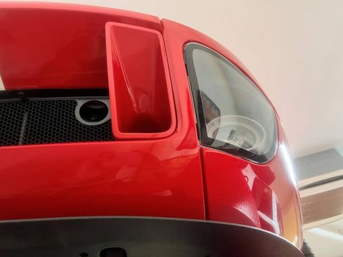 Used 2005 Ford GT RWD image 35