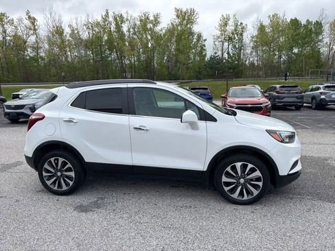 Used 2022 Buick Encore Preferred w/ Safety Package AWD/4WD image 15