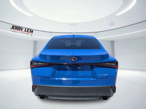 Used 2022 Lexus IS 300 w/ Premium Package RWD image 4