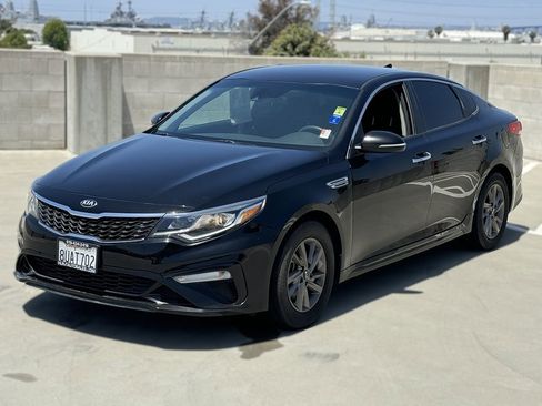 Used 2020 Kia Optima LX image 9