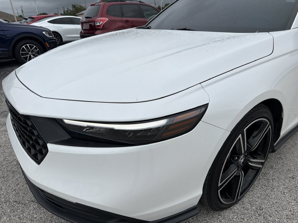 Used 2025 Honda Accord Sport image 8