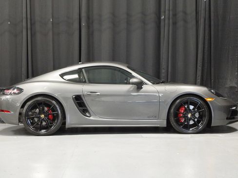 Certified 2018 Porsche 718 Cayman GTS RWD image 8