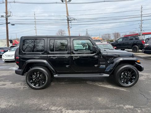 Used 2023 Jeep Wrangler Sahara w/ Dual Top Group image 8